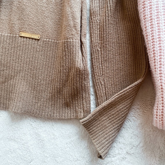 Michaell Michael Kors knit tan turtleneck - Picture 3 of 11